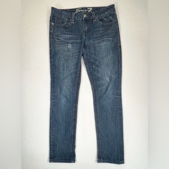 SEVEN7 Women’s Faded Blue Denim Slim Straight Jeans Raw Hem Casual‎ Y2K Size 10 - Picture 1 of 14